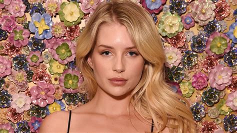 lottie moss onlyfans nudes|Lottie Moss poses completely naked as she delivers pointed five。